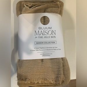 BLUUM Maison x Jillian Harris 100% Cotton Gauze Table Runner and Napkin Set